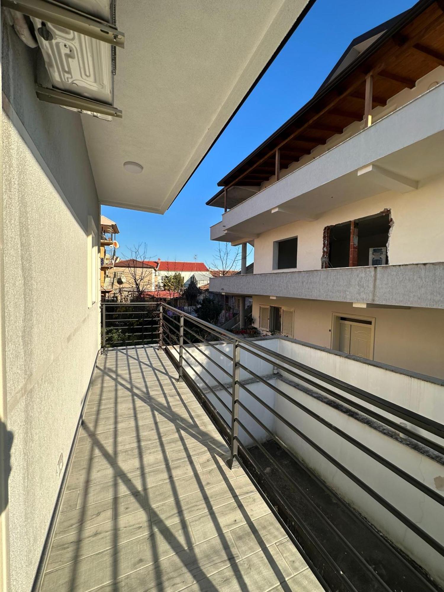 Xhiro N'Shkoder Apartments ภายนอก รูปภาพ