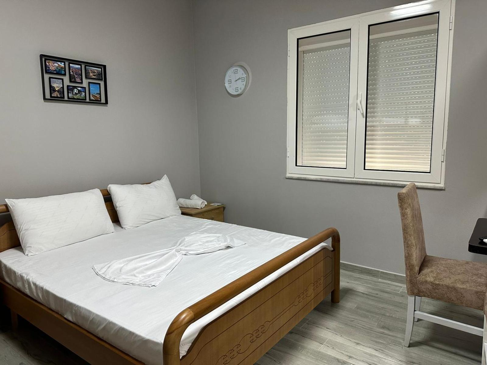 Xhiro N'Shkoder Apartments ภายนอก รูปภาพ