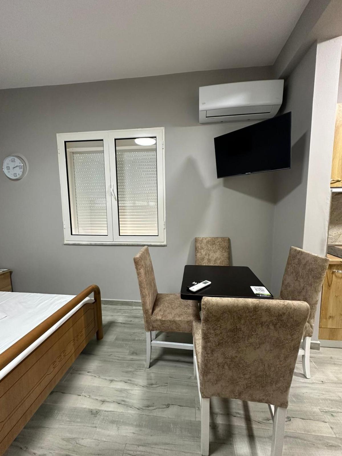 Xhiro N'Shkoder Apartments ภายนอก รูปภาพ