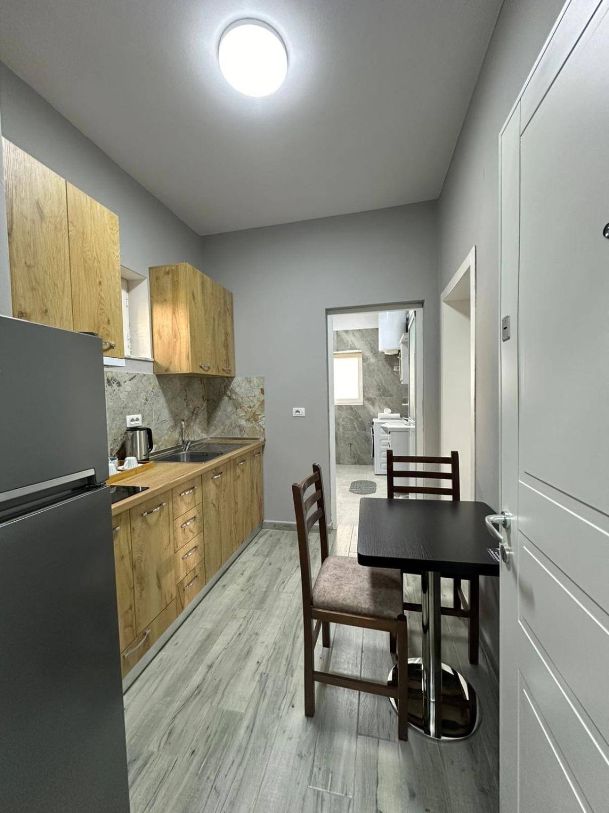 Xhiro N'Shkoder Apartments ภายนอก รูปภาพ